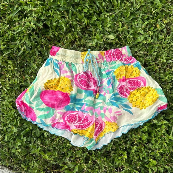 TAJ by Sabrina Crippa Pants - [TAJ by Sabrina Crippa] Multicolor Floral Shorts - Size Medium